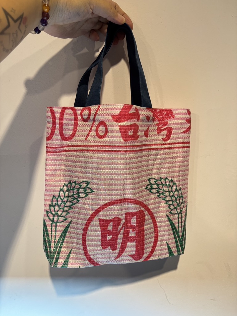 b16b236e d208 4443 82f0 74abaaf3d4a8 1 105 c