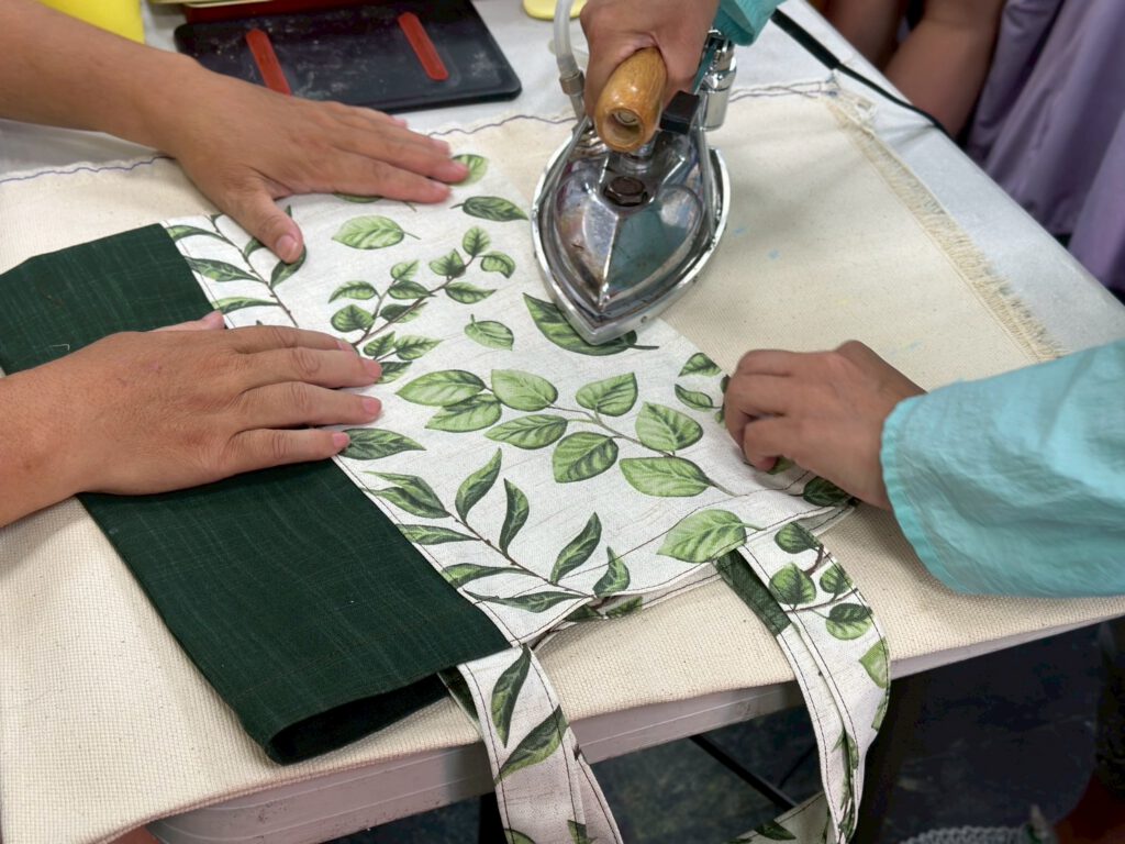 eb6c19bf eda7 440e 961e 3f85598f61a6