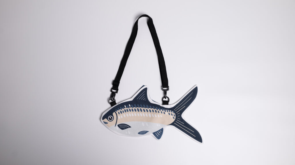 Ｍilkfish牛奶魚(虱目魚)側包 taiana milkfish bag