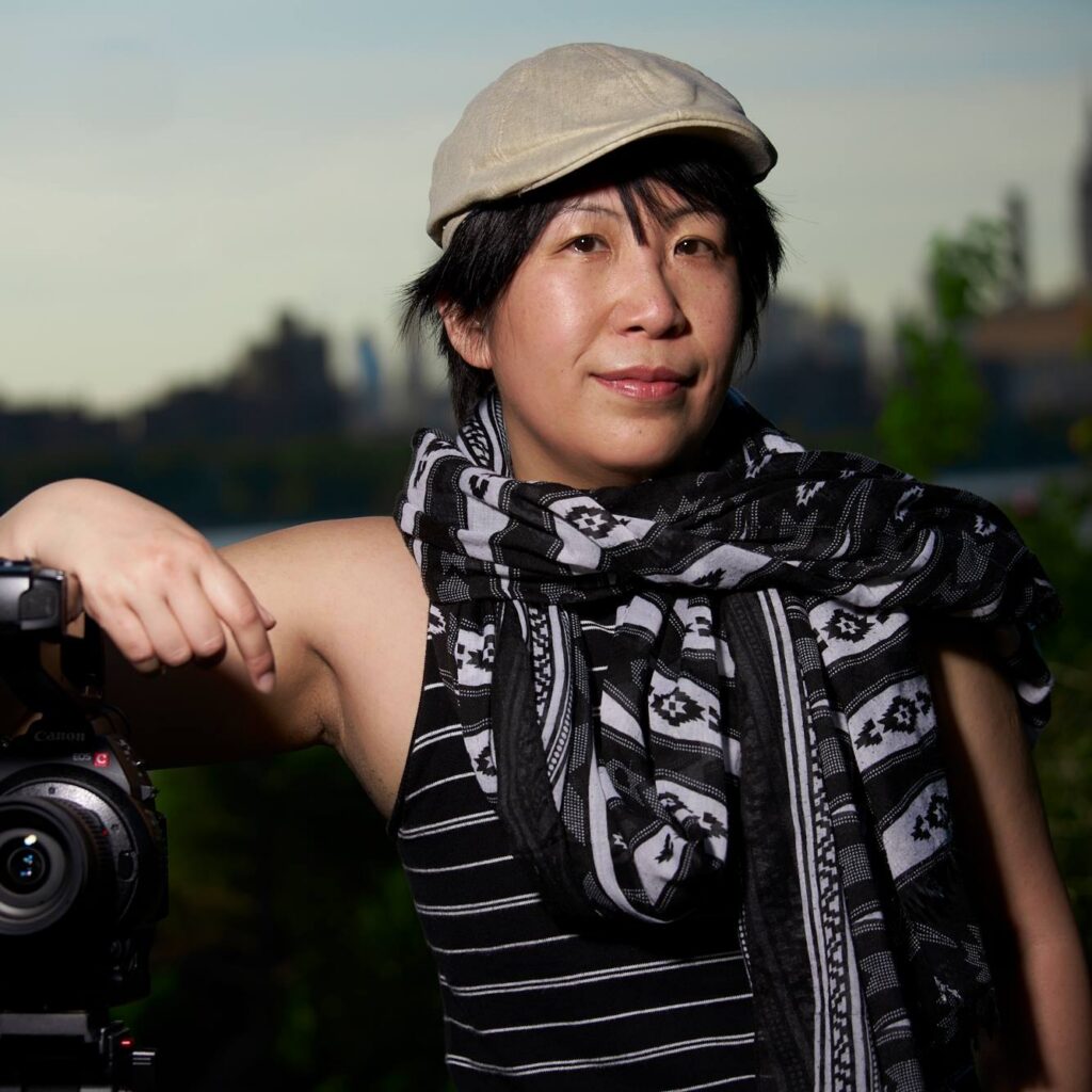 女人,為自己而綻放的玫瑰 《From Tie, Becoming Rose》(2026 國際婦女節藝術行動) pan